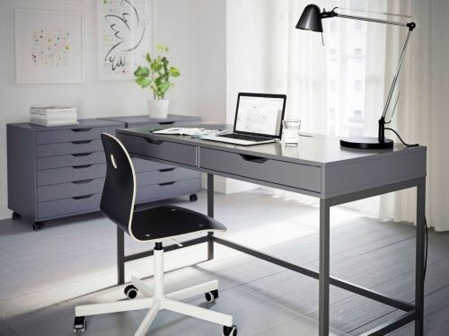 Alex-skrivebordet er blandt de 4 skriveborde fra IKEA