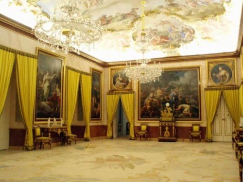 stort rum i det royale palads i Aranjuez