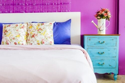 Farverigt og muntert soveværelse 