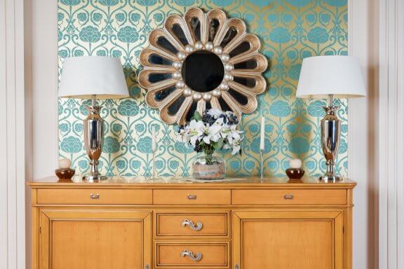 idé til at dekorere din stue med spejle