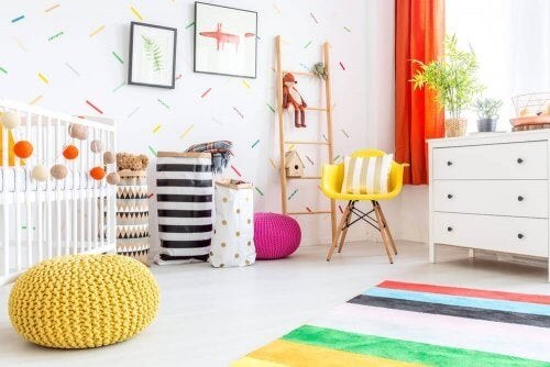 Et farverigt børneværelse skaber et glad hjem