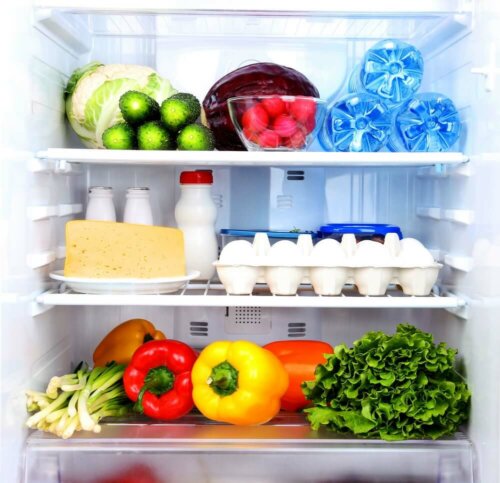 fødevarer i køleskab
