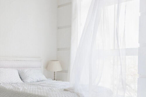 Et helt hvidt soveværelse 