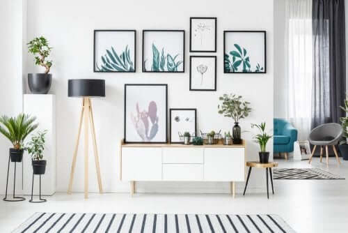 Brug konceptet symmetri til at hænge kunst op i dit hjem!