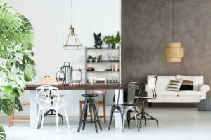 kombineret med møbler i varme farver, er mikrocement perfekt til stuen