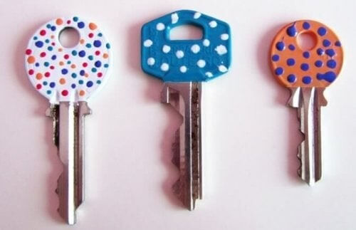 Nøgler med polkaprikker 
