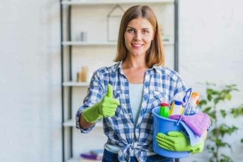 Tips til at rengøre snavs bag køkkenapparaterne
