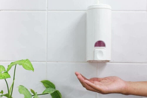 Sæbedispensere til badeværelset: En ren og sund løsning