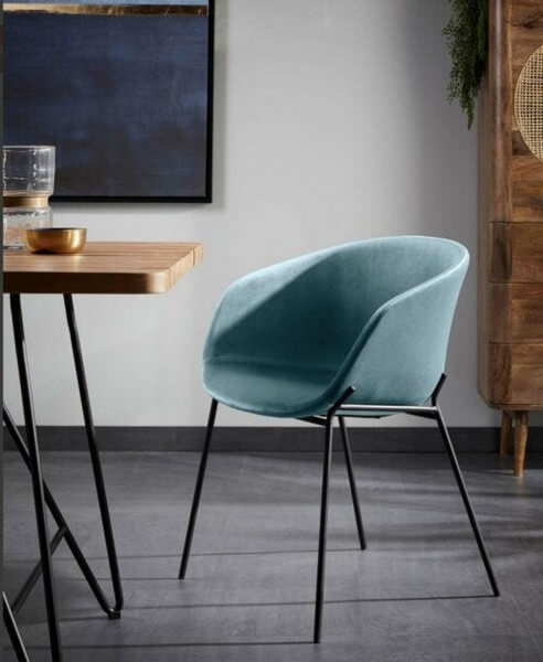 Blå stol til spisebordet 