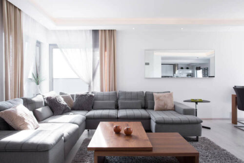 stue med grå sofa