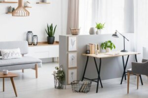 Schaffe ein Wohnzimmer im skandinavischen Stil