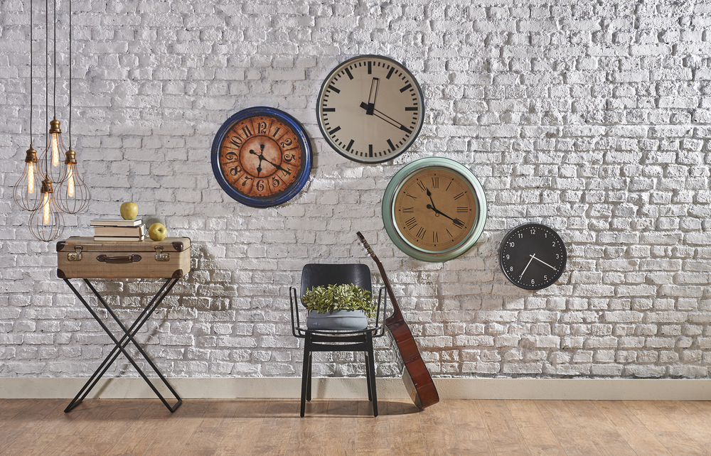 Distintos modelos de relojes de pared