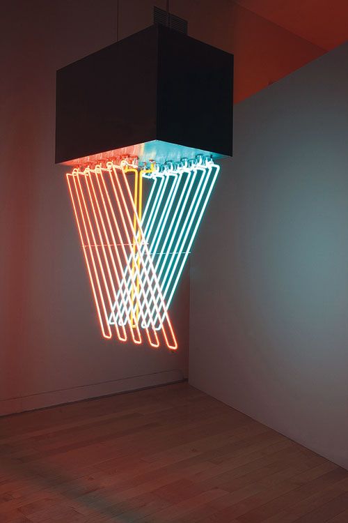 Lámpara con luces de neón en diferentes colores