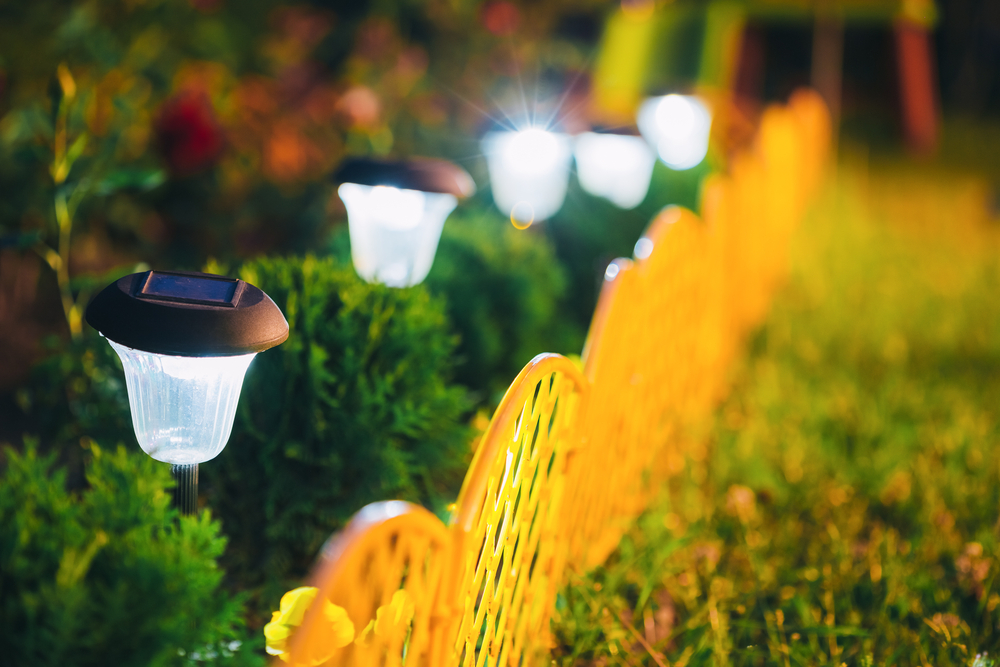 Lámparas de luz solar para tu jardín.