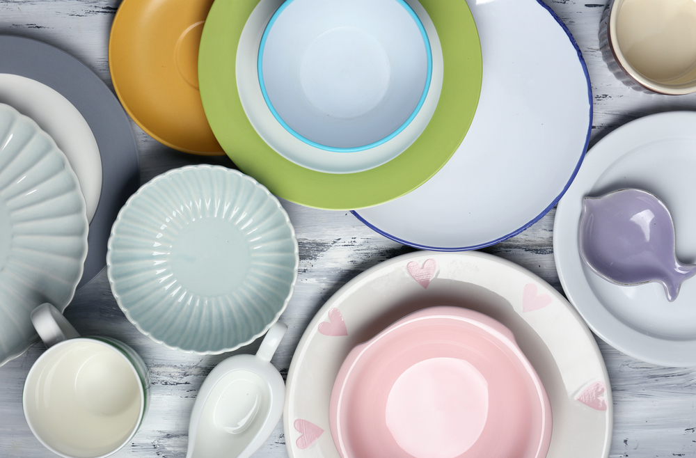 Porcelain tableware of different colors.