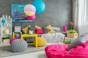Casa multicolor: decora con muchos tonos