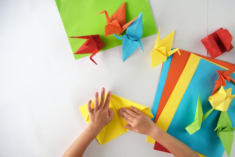 8 pasos para hacer manualidades con papel de origami