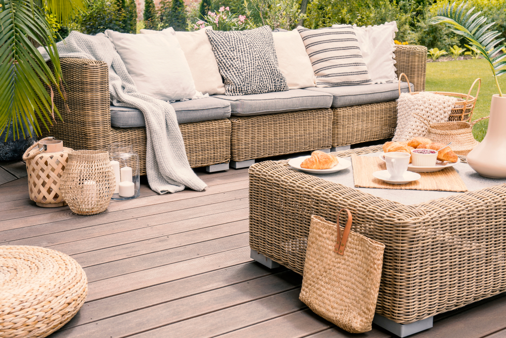 Mesas de fibra para dar un toque personal a tu terraza