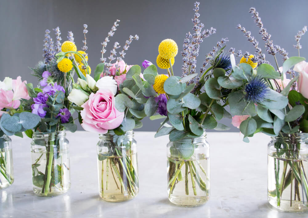Mason Jar con flores.