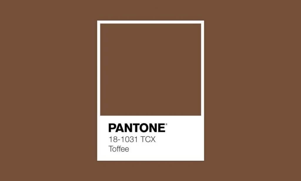 Pantone Toffee.