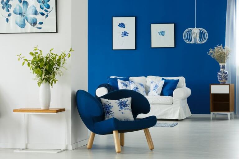La utilización del azul Klein en el hogar
