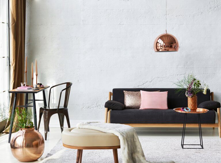El sofá negro: combinación y decoración en el hogar