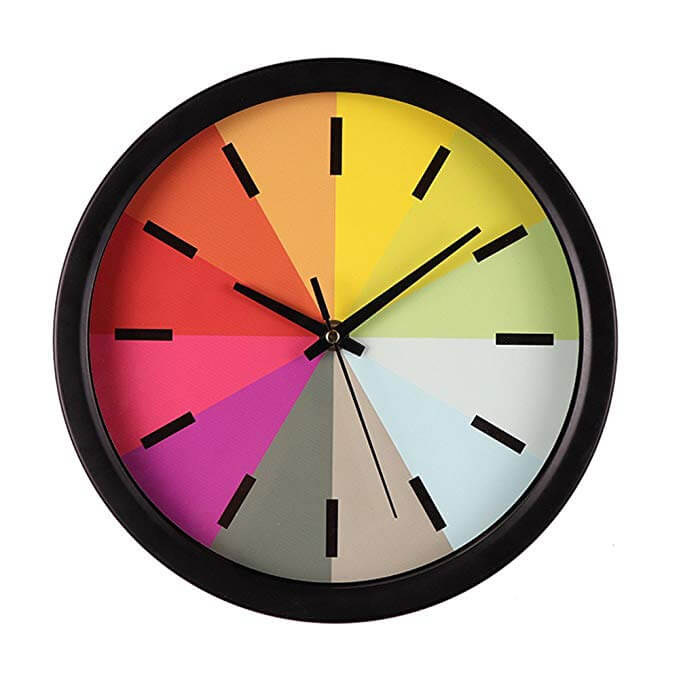 Reloj con los colores del arcoiris
