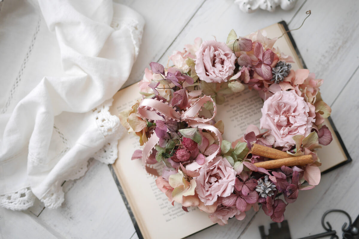 We tell you how to decorate with preserved flowers