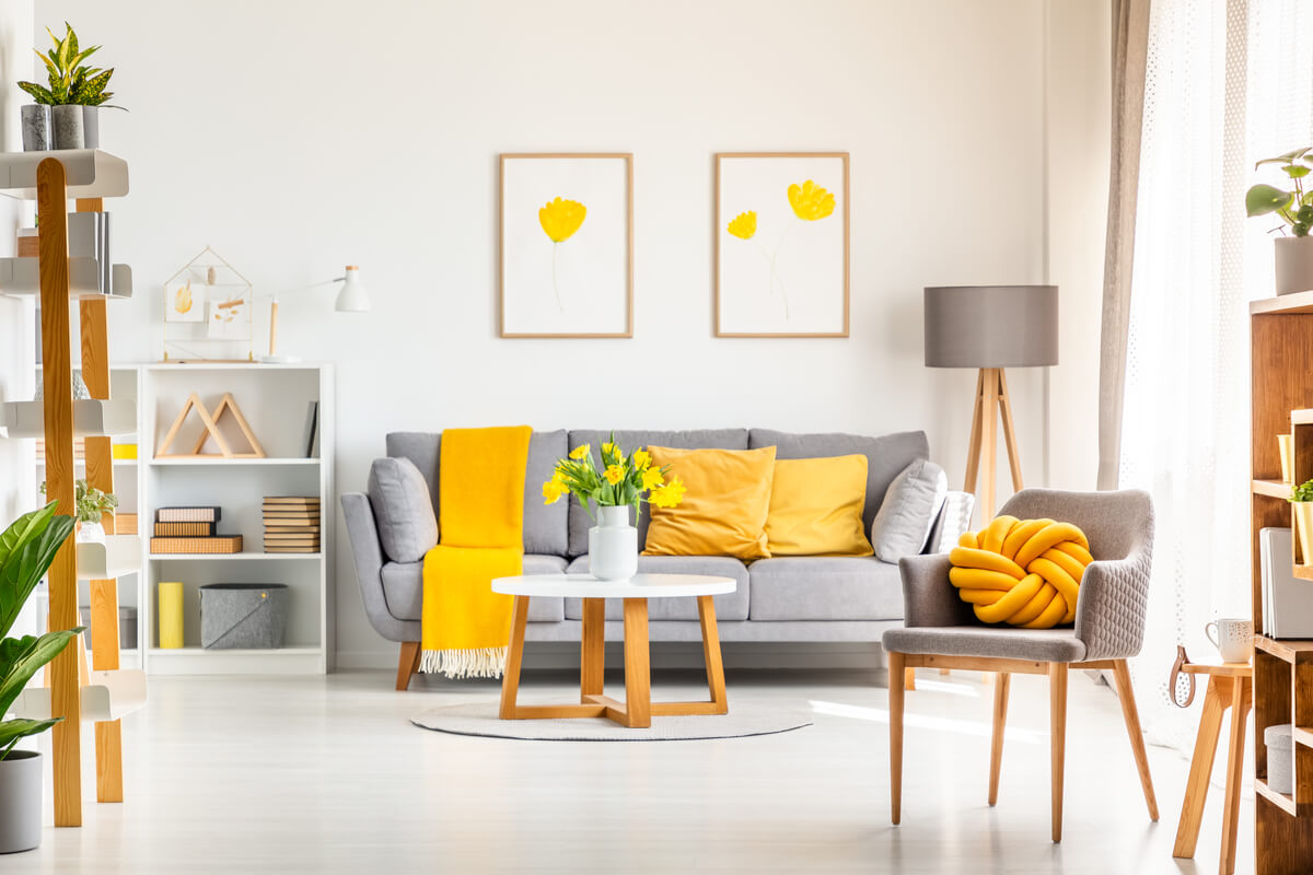 Ideas to use gray and yellow in decoration
