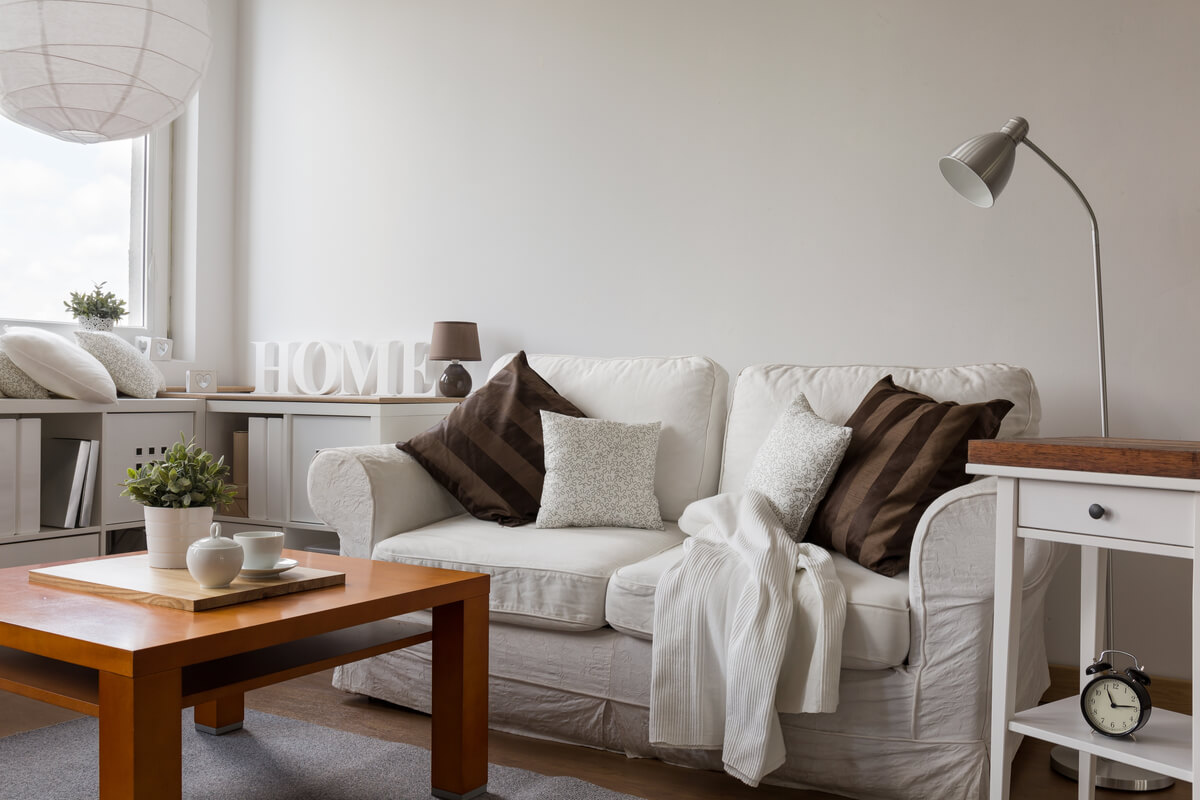 How to choose a sofa for a small living room