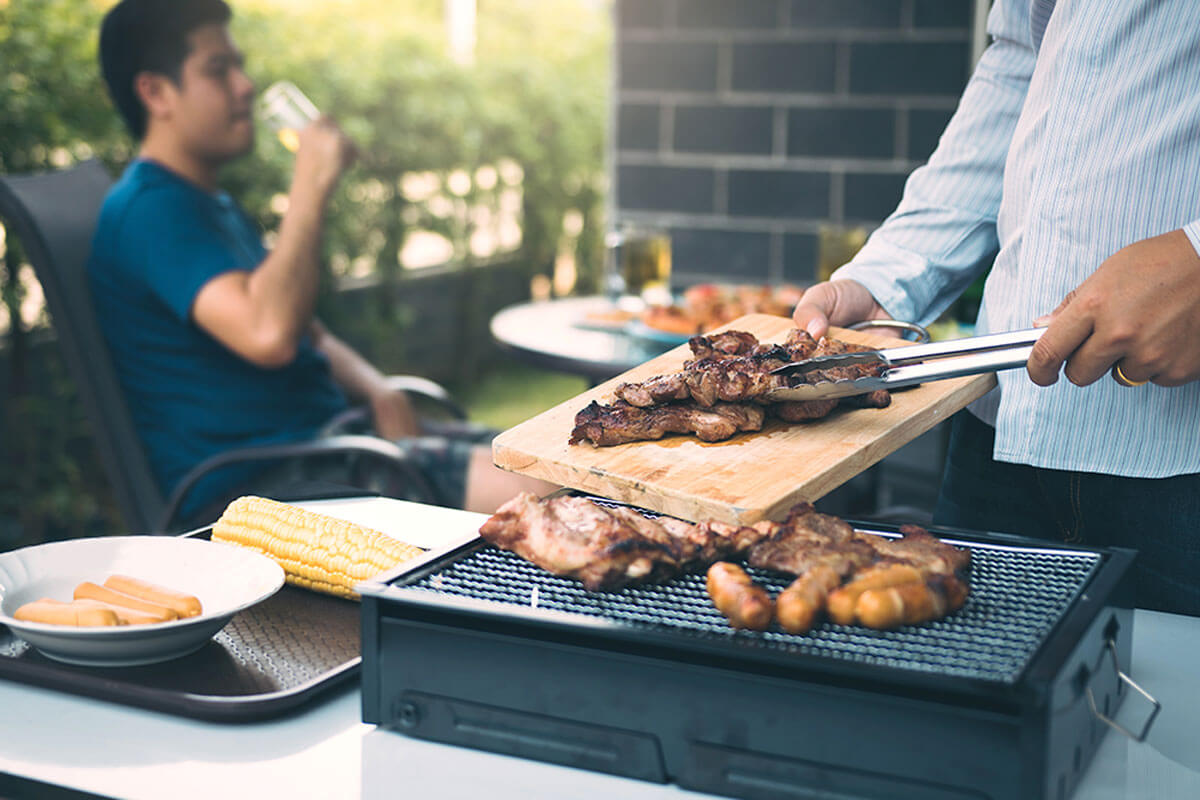 Given the limited space, you can choose a portable grill.