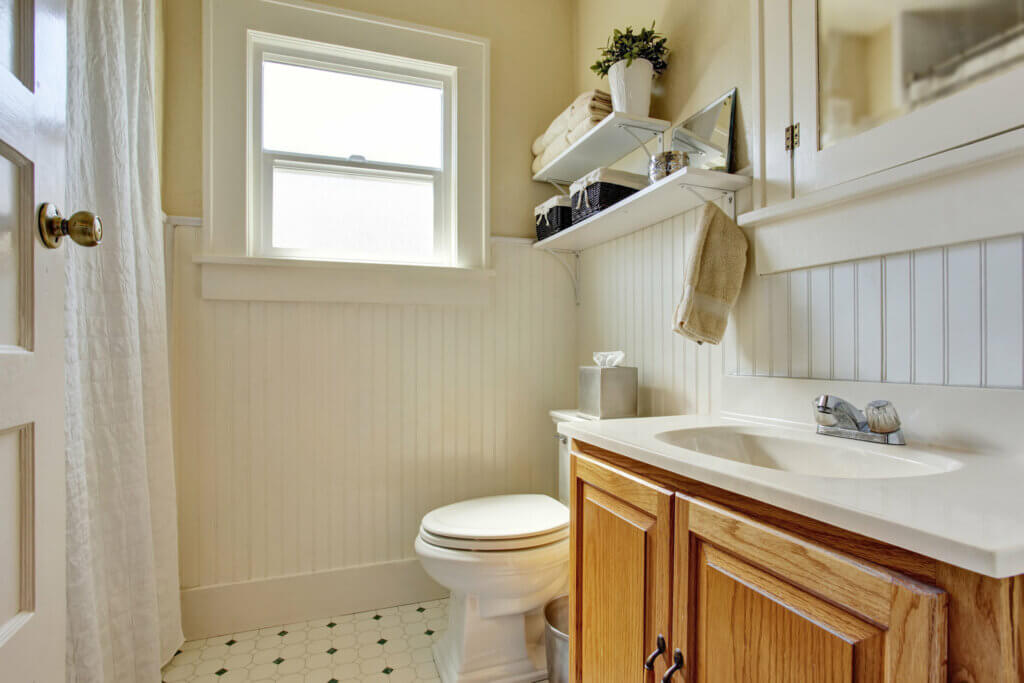 Storage solutions for small bathrooms