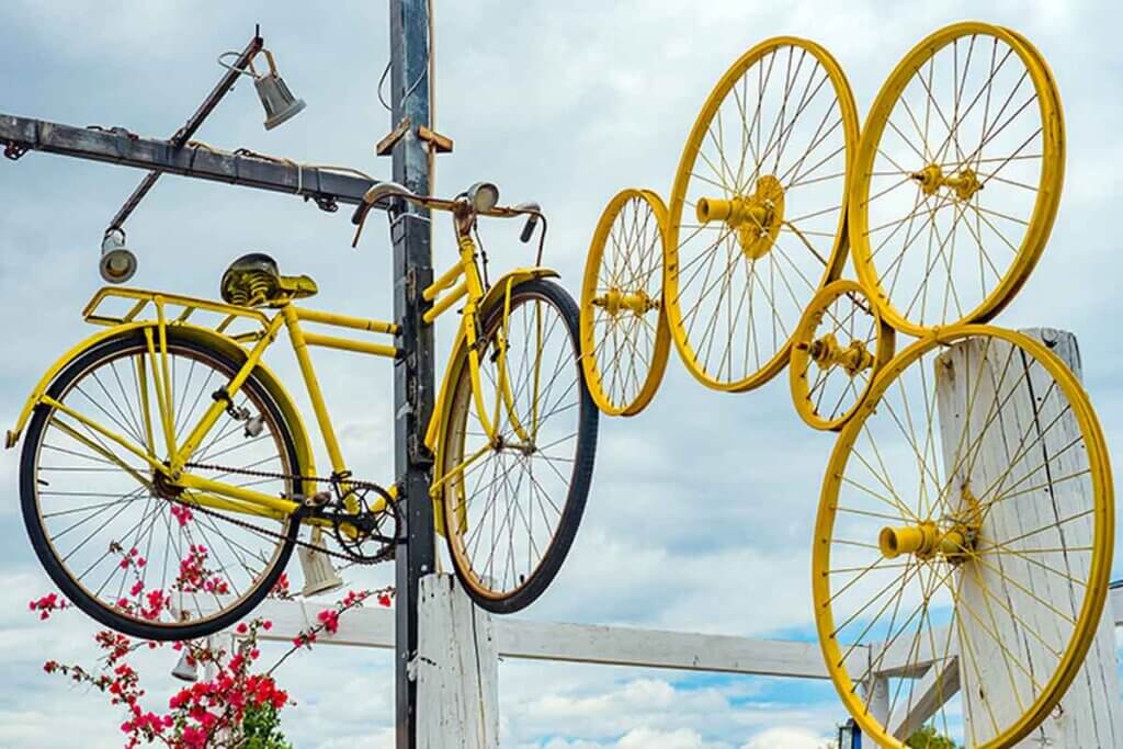 Recycle your old bike rims in many ways.