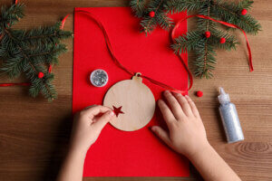 Tarjeta navideña DIY en forma de cadeneta