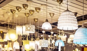 Scegliere il lampadario per il salotto: consigli e suggerimenti