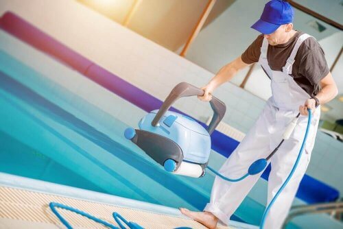 robot per pulire le piscine