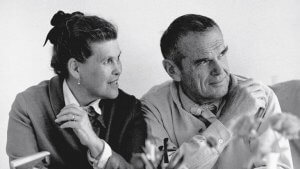 Ray e Charles Eames insieme in bianco e nero