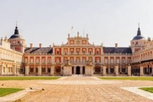 Palazzo reale di Aranjuez: eleganza e classicismo nella decorazione