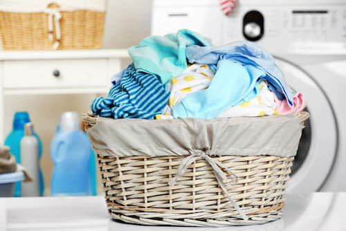 Zona lavanderia cesto per vestiti sporchi