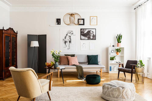 soggiorno con decorazione in stile vintage
