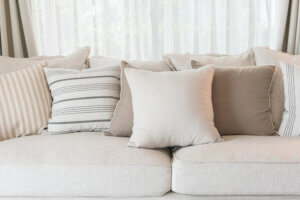 Abbinare tessuti per divano e cuscini