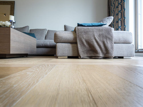 pavimenti in legno chiaro soggiorno