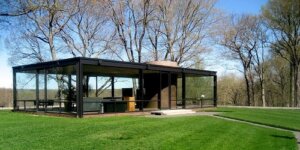 Interni ed esterni della Glass House, capolavoro del modernismo