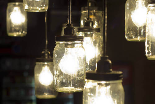 Mason Jar con lampadine.