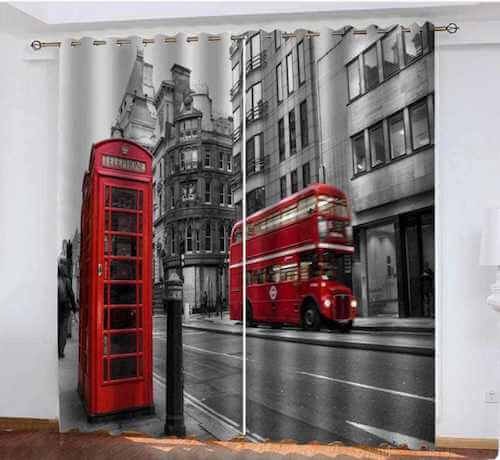 Tanda che raffigura un double-decker e la tipica cabina telefonica rossa di Londra.