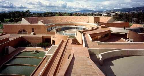 【コロンビアの建築家】ロヘリオ・サルモナのレンガ建築