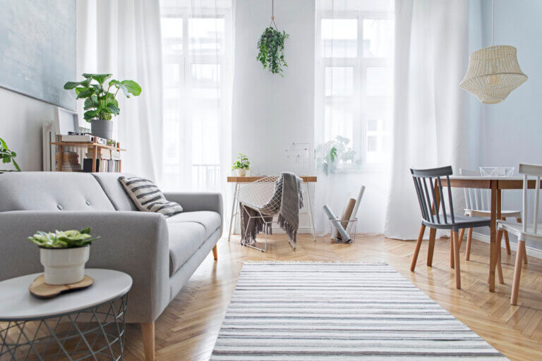 デンマークデザインの家具で、居心地の良い優雅なリビングルームを演出しよう