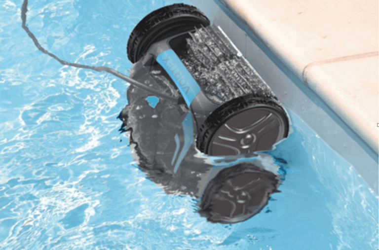 수영장 청소기 연결 및 실행 방법