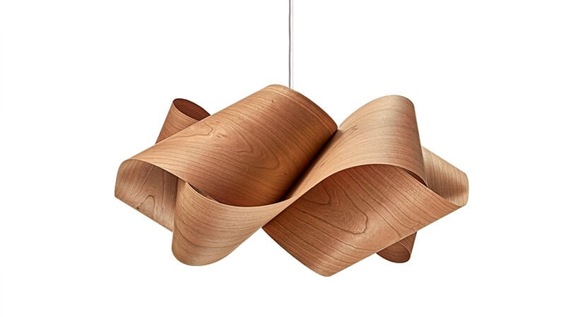 Plafondlamp van hout