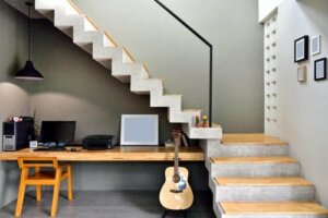 7 ideeën voor het gebruik van de ruimte onder de trap